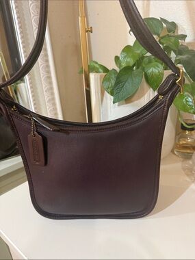 Vintage coach legacy Dark Brown Leather Shoulder Bag with Gold Hardware